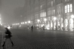 Prinzipalmarkt in Münster abends im Nebel