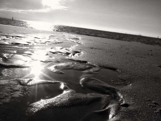 Sand und Wasser,  sonst nix.